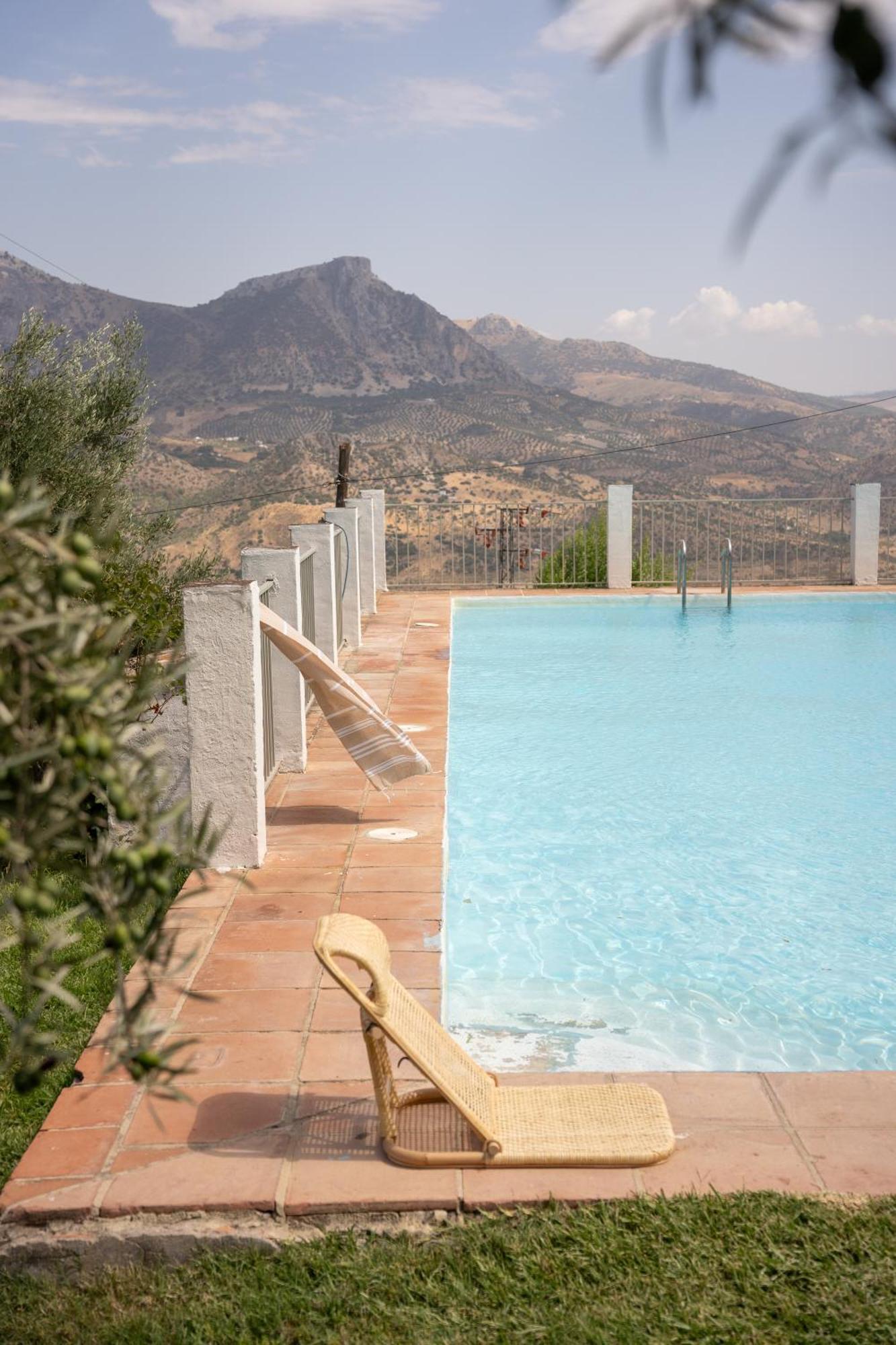 Finca Luca Oliva Zahara De La Sierra Buitenkant foto
